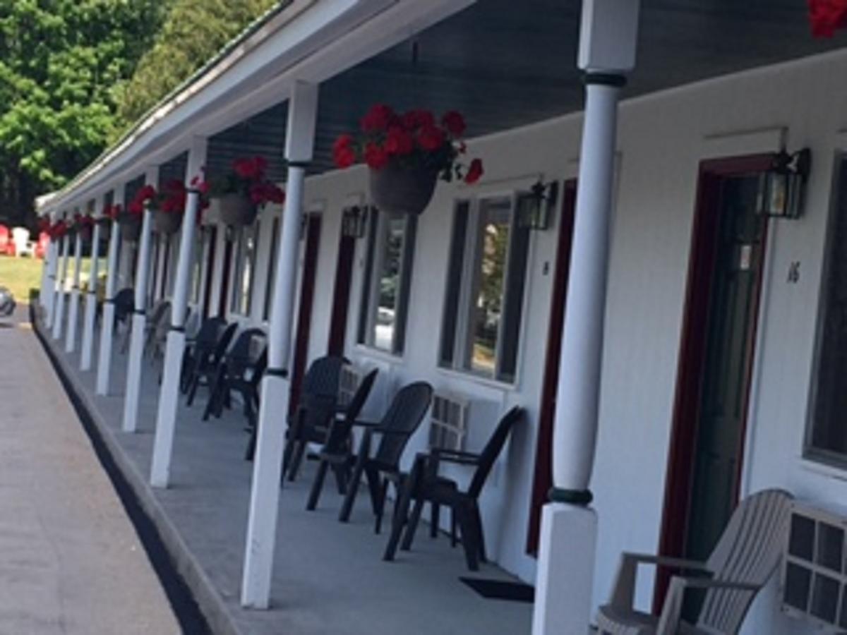 ألكساندريا Rock Ledge Motel المظهر الخارجي الصورة