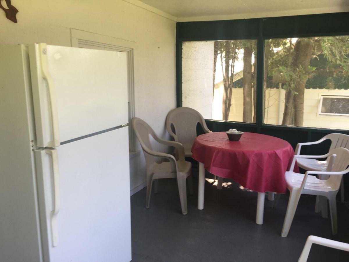 ألكساندريا Rock Ledge Motel المظهر الخارجي الصورة